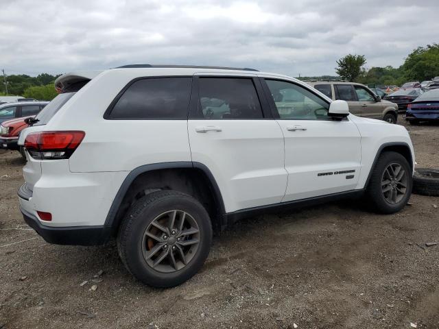 VIN 1C4RJFAG1GC492436 2016 Jeep Grand Cherokee, Laredo no.3