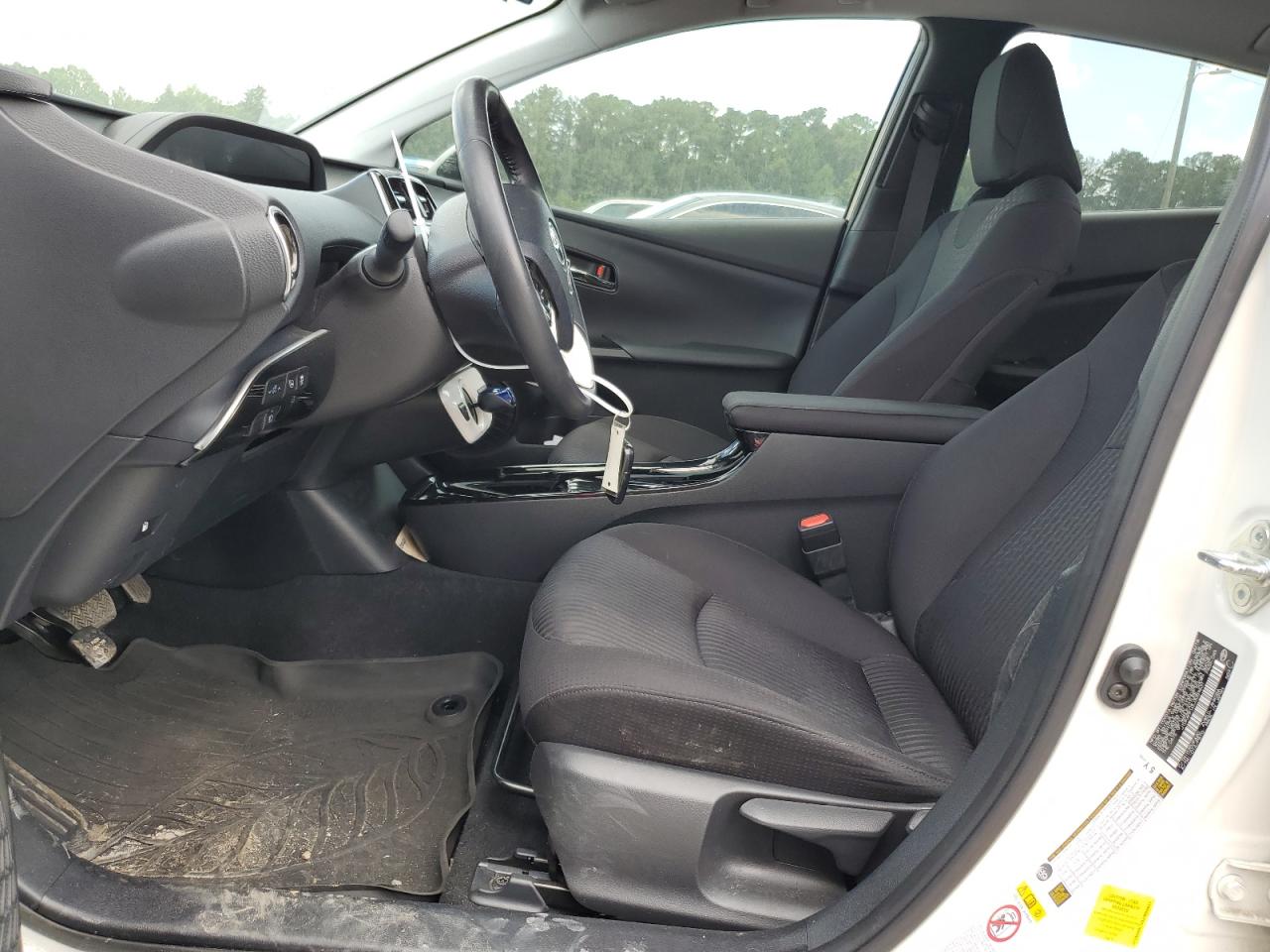 JTDKARFU3J3059631 2018 Toyota Prius