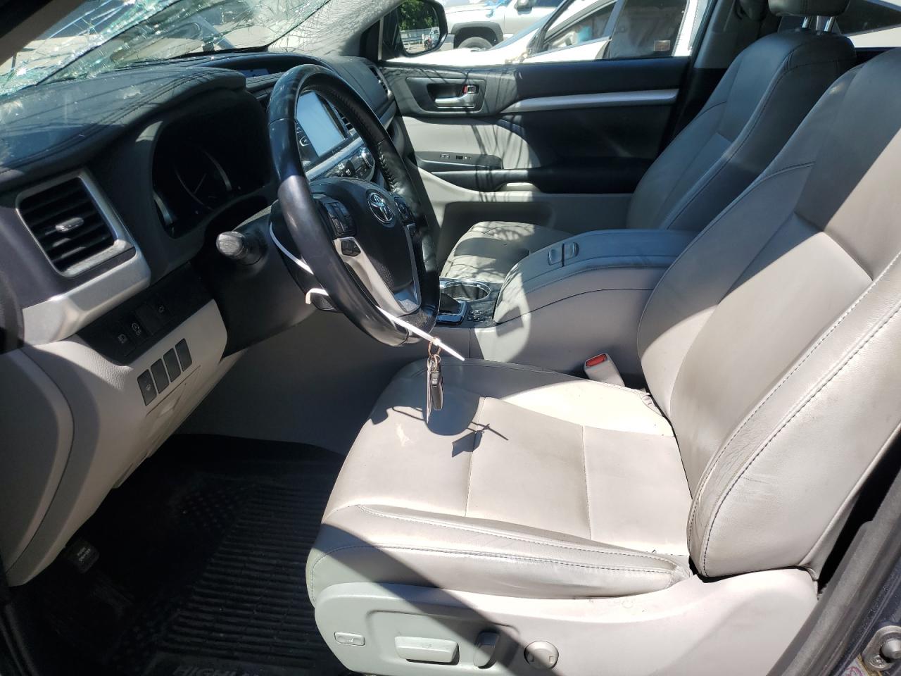 5TDJZRFH6JS879756 TOYOTA HIGHLANDER 2018