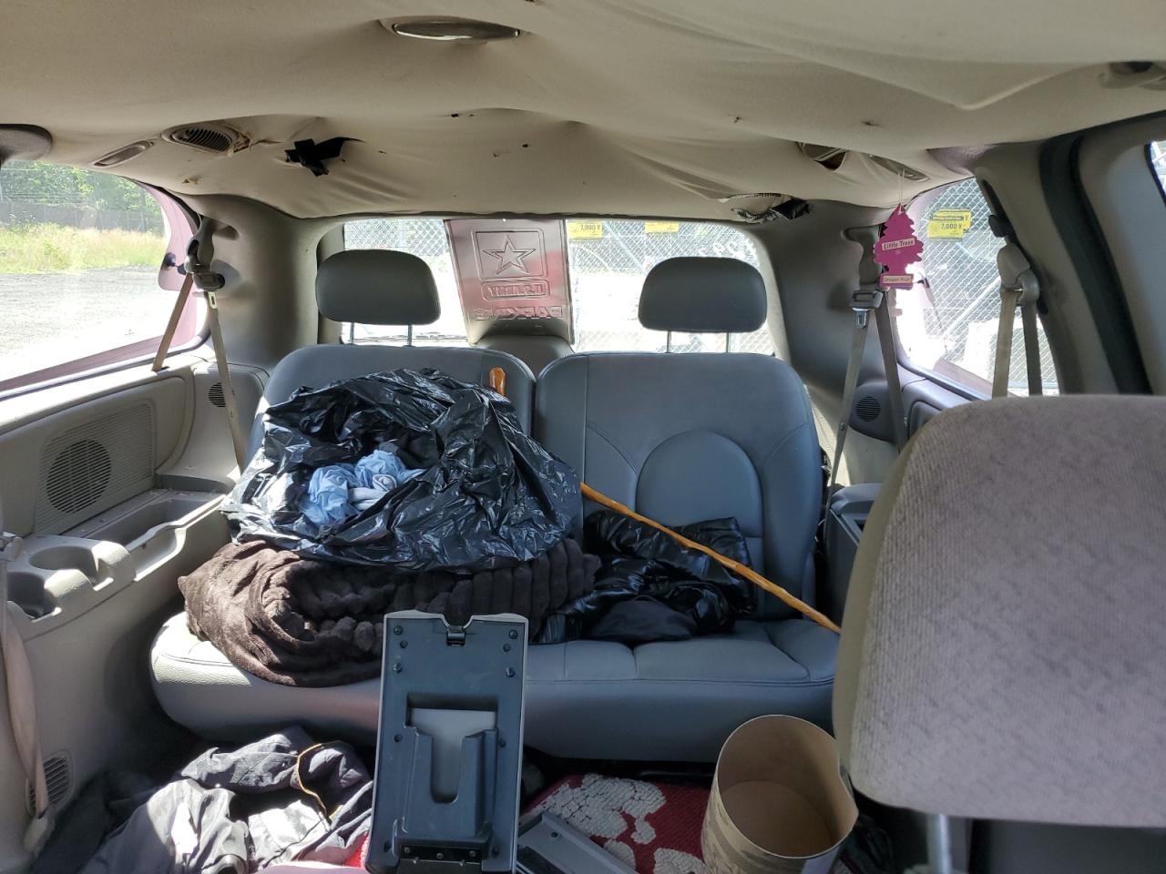 2C4GP44L73R196633 2003 Chrysler Town & Country Lx