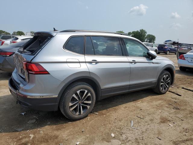 3VV1B7AX7NM012901 Volkswagen Tiguan S 3