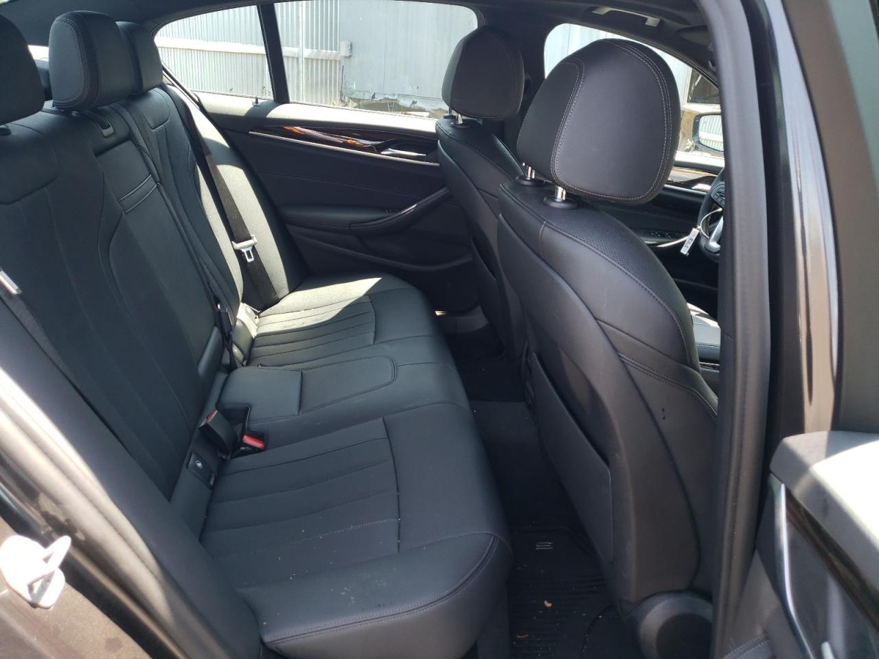 WBA13BJ06MWX28153 2021 BMW 530 Xi