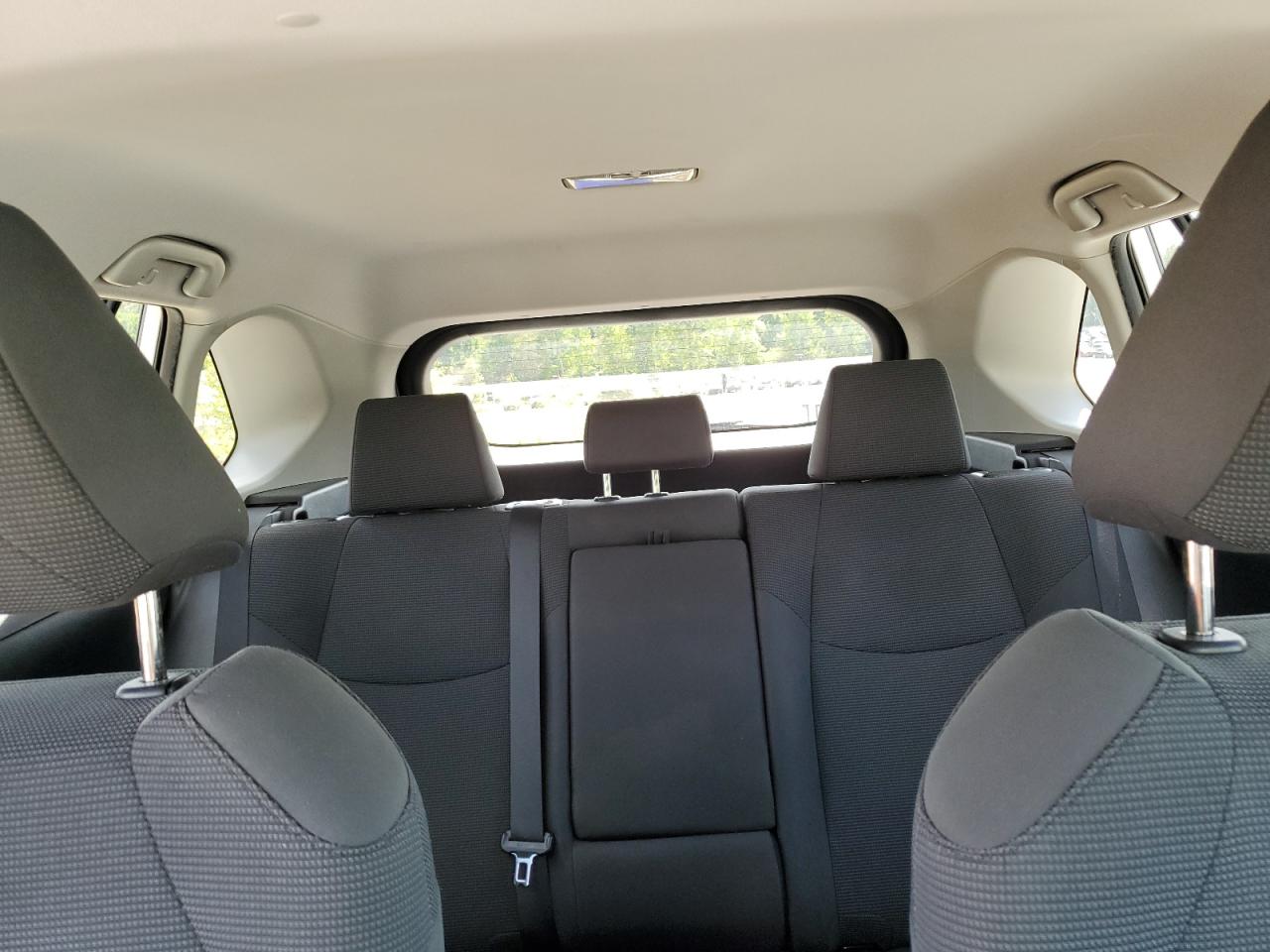 2T3H1RFV4KC004317 2019 Toyota Rav4 Le