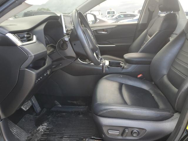 2019 TOYOTA RAV4 XLE P - JTMA1RFV1KD021556