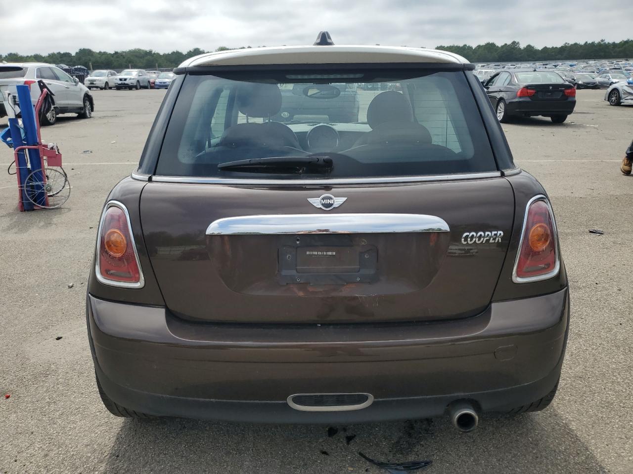 WMWMF3C52ATZ64329 2010 Mini Cooper