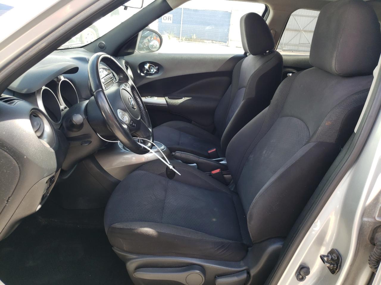 2012 Nissan Juke S vin: JN8AF5MV6CT110998