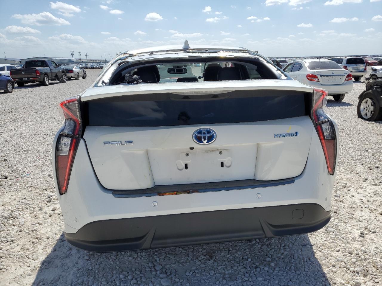 JTDKARFU7J3060166 2018 Toyota Prius