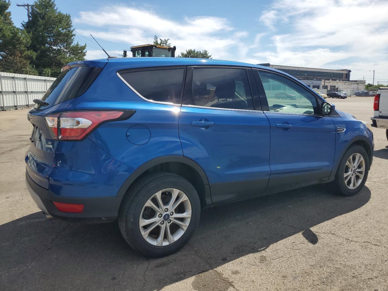 1FMCU0GD8HUC75741 FORD ESCAPE 2017