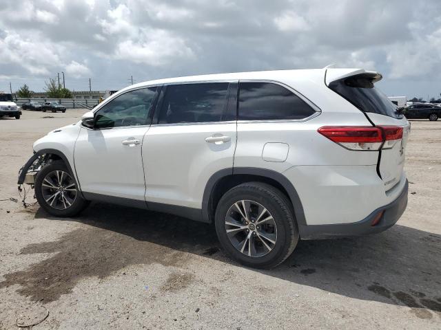 VIN 5TDZZRFH0KS316786 2019 Toyota Highlander, LE no.2