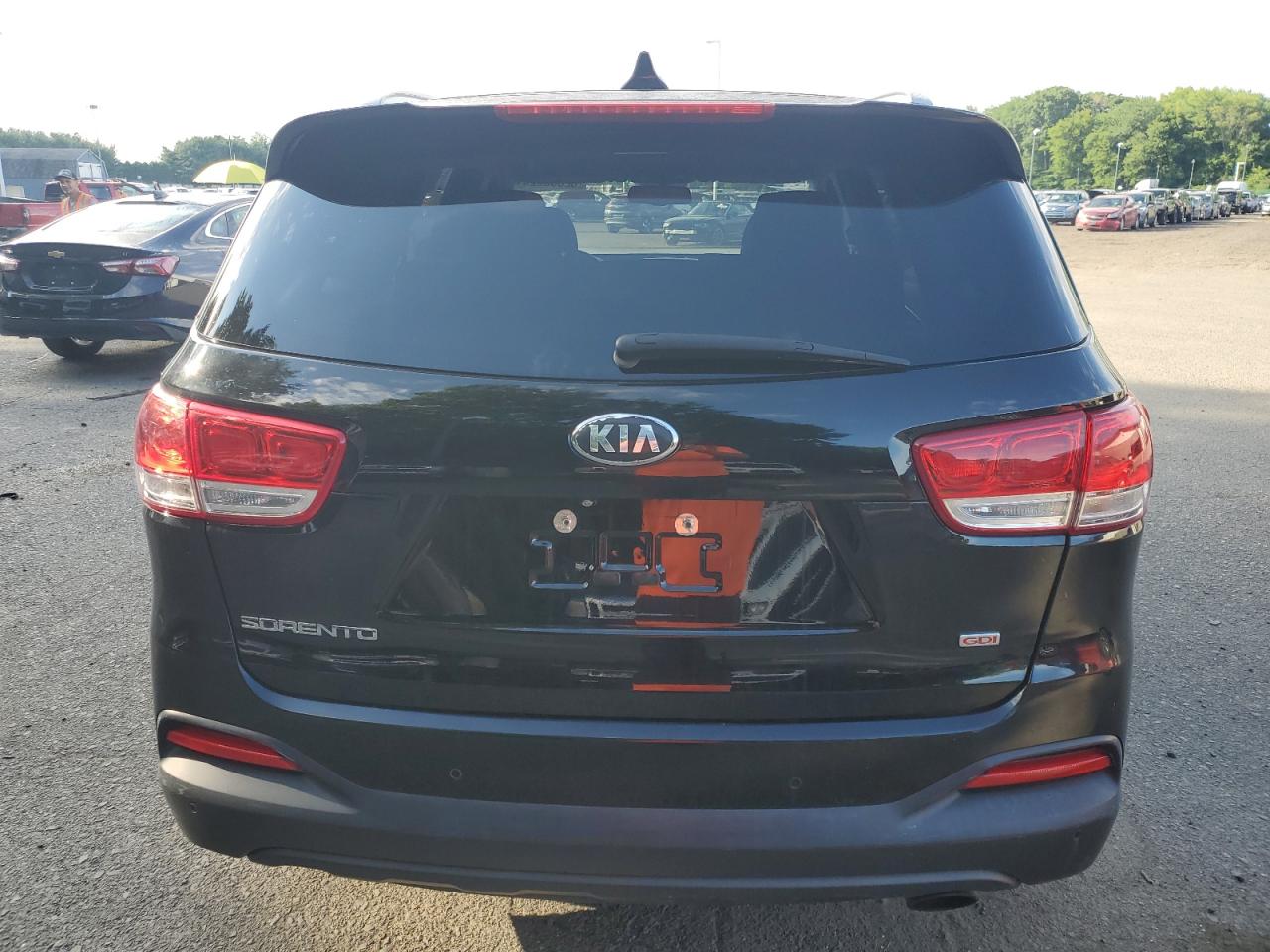 2018 Kia Sorento Lx vin: 5XYPGDA35JG425817
