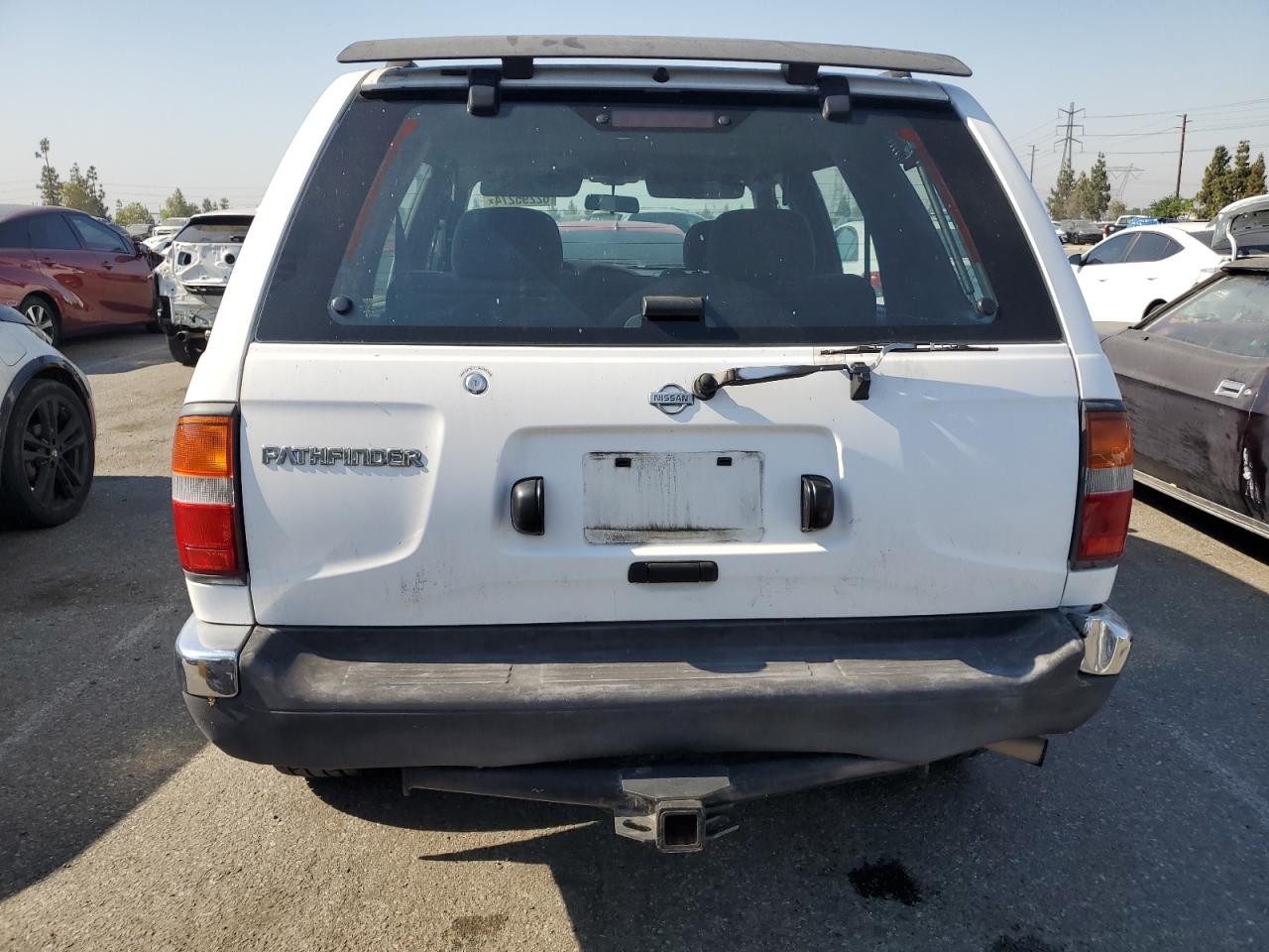 JN8AR05S3WW285694 1998 Nissan Pathfinder Xe