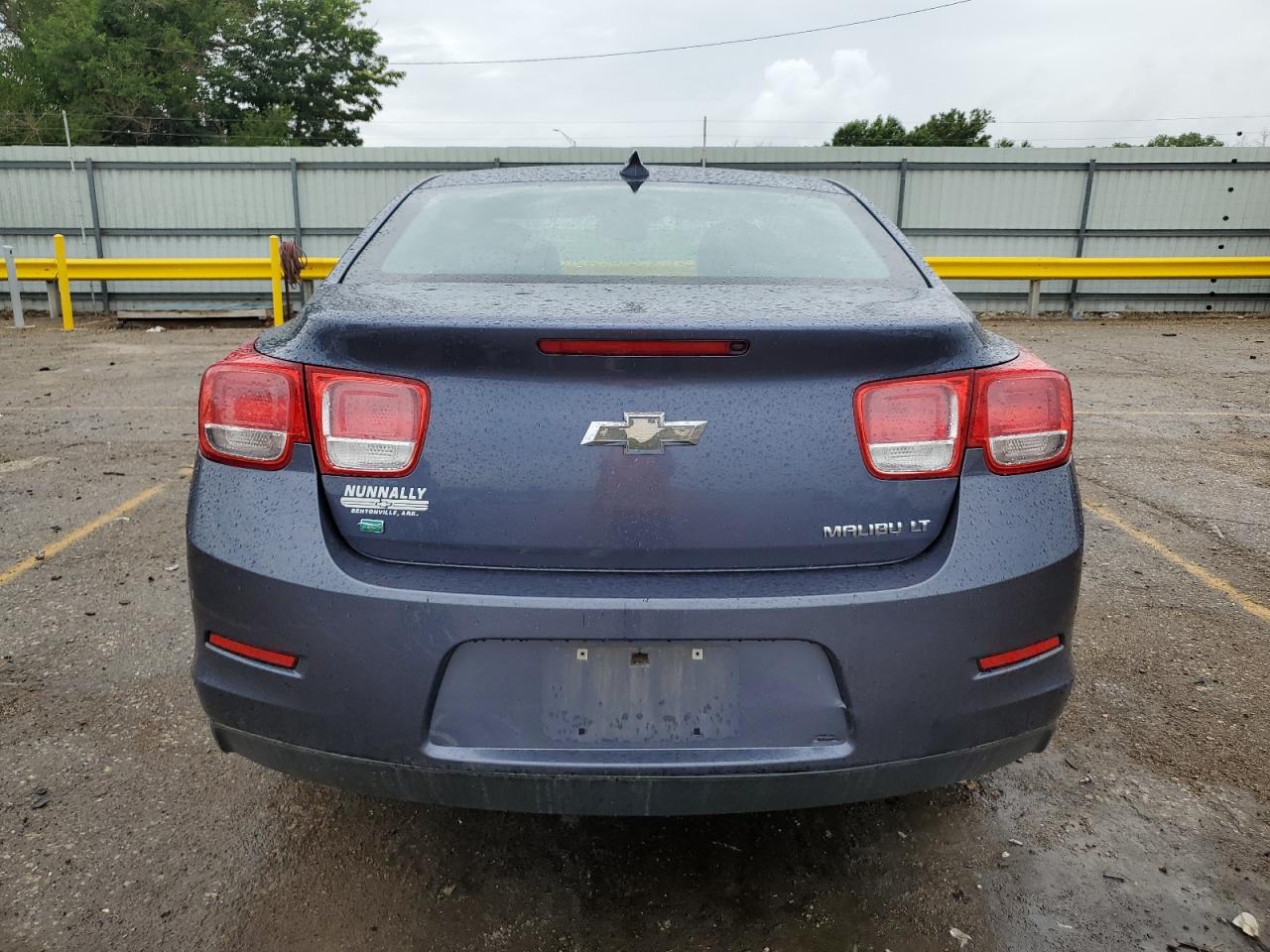 1G11D5SL1FF245577 2015 Chevrolet Malibu 2Lt