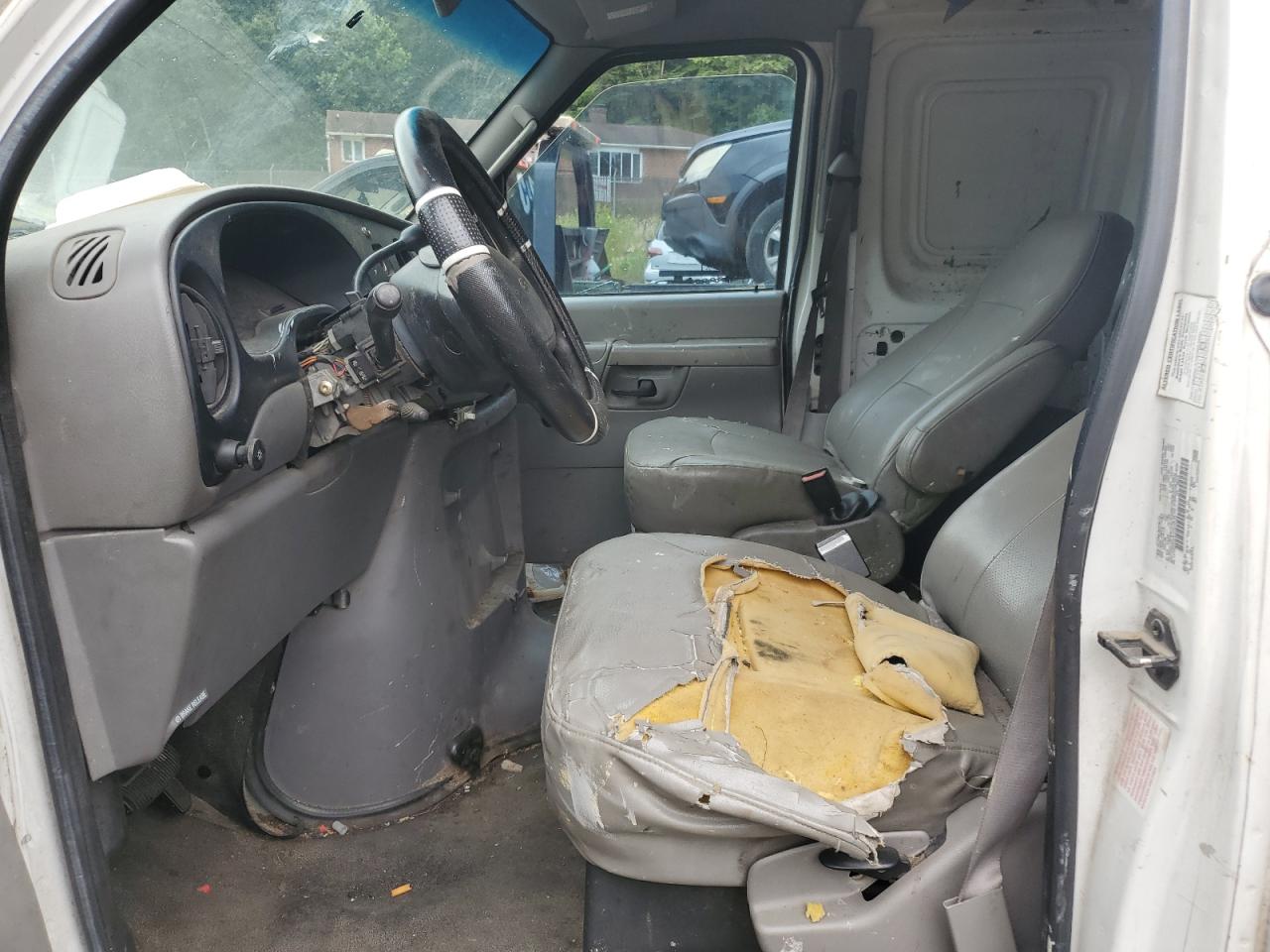 1FTNE24L92HB15725 2002 Ford Econoline E250 Van