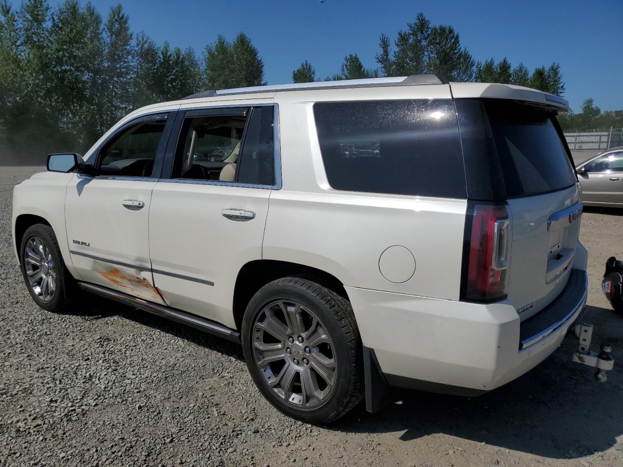 2015 GMC Yukon Denali vin: 1GKS2CKJ9FR145105