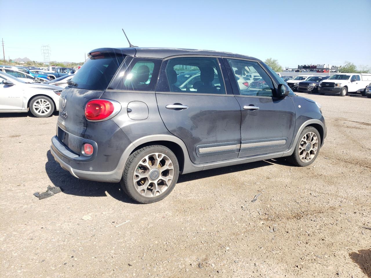 2014 Fiat 500L Trekking vin: ZFBCFADH6EZ011219