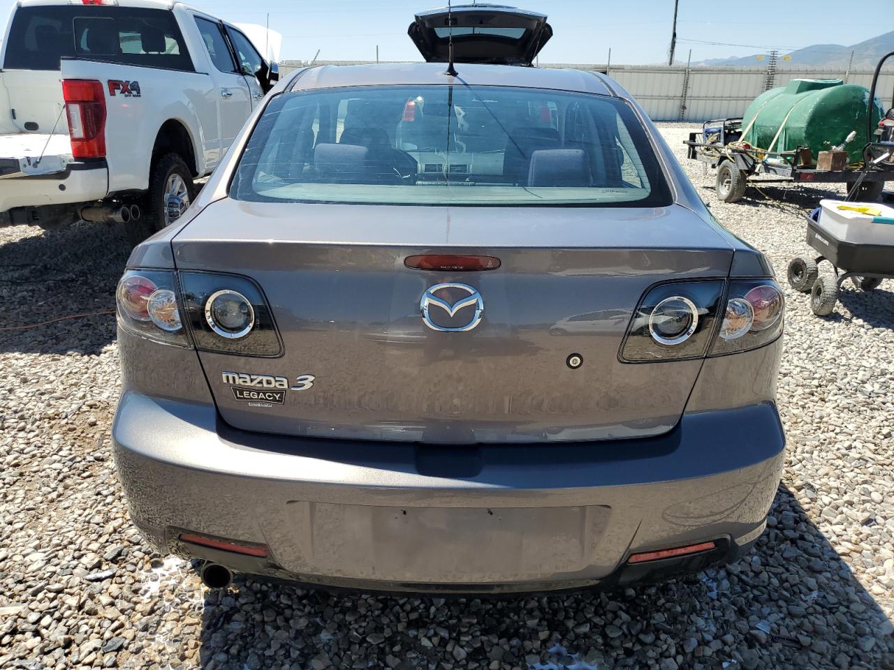 JM1BK12F471686705 2007 Mazda 3 I