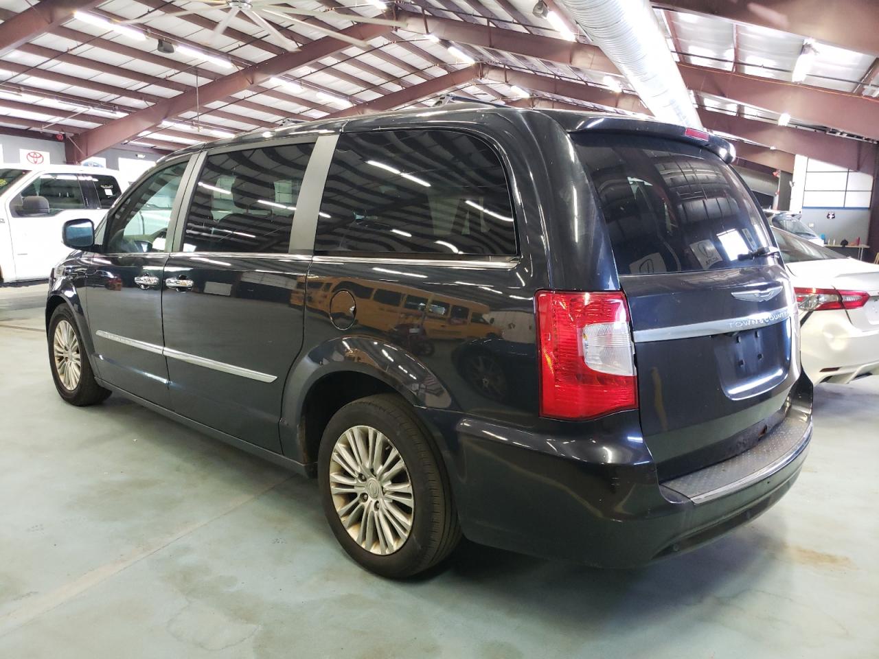 2015 Chrysler Town & Country Touring L vin: 2C4RC1CG1FR656073