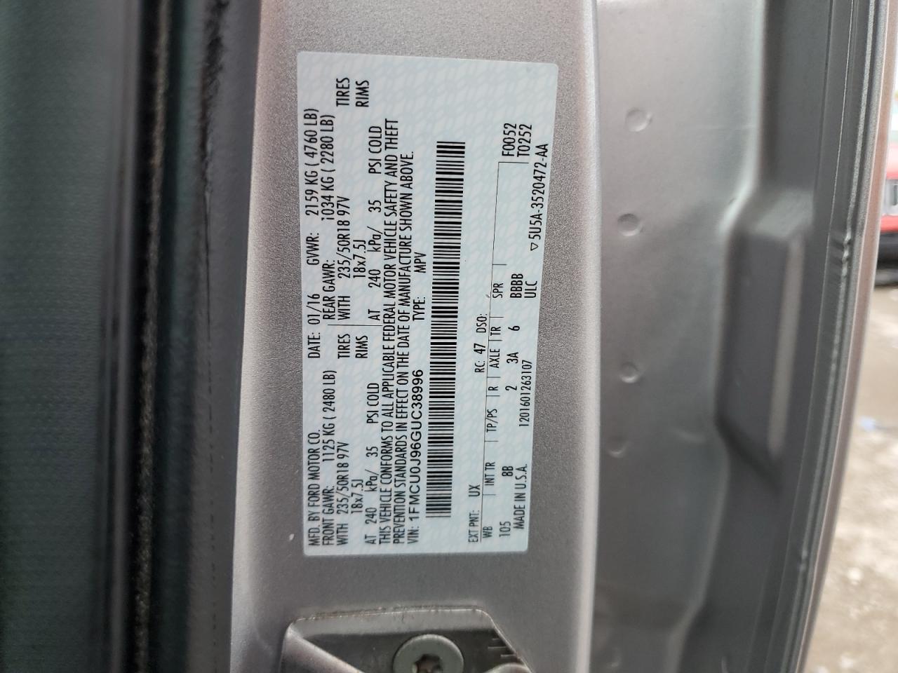 1FMCU0J96GUC38996 2016 Ford Escape Titanium