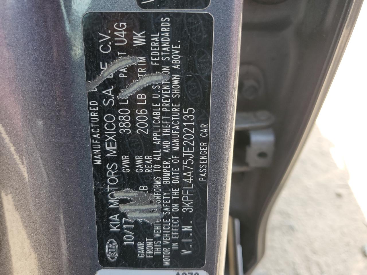 3KPFL4A75JE202135 2018 Kia Forte Lx