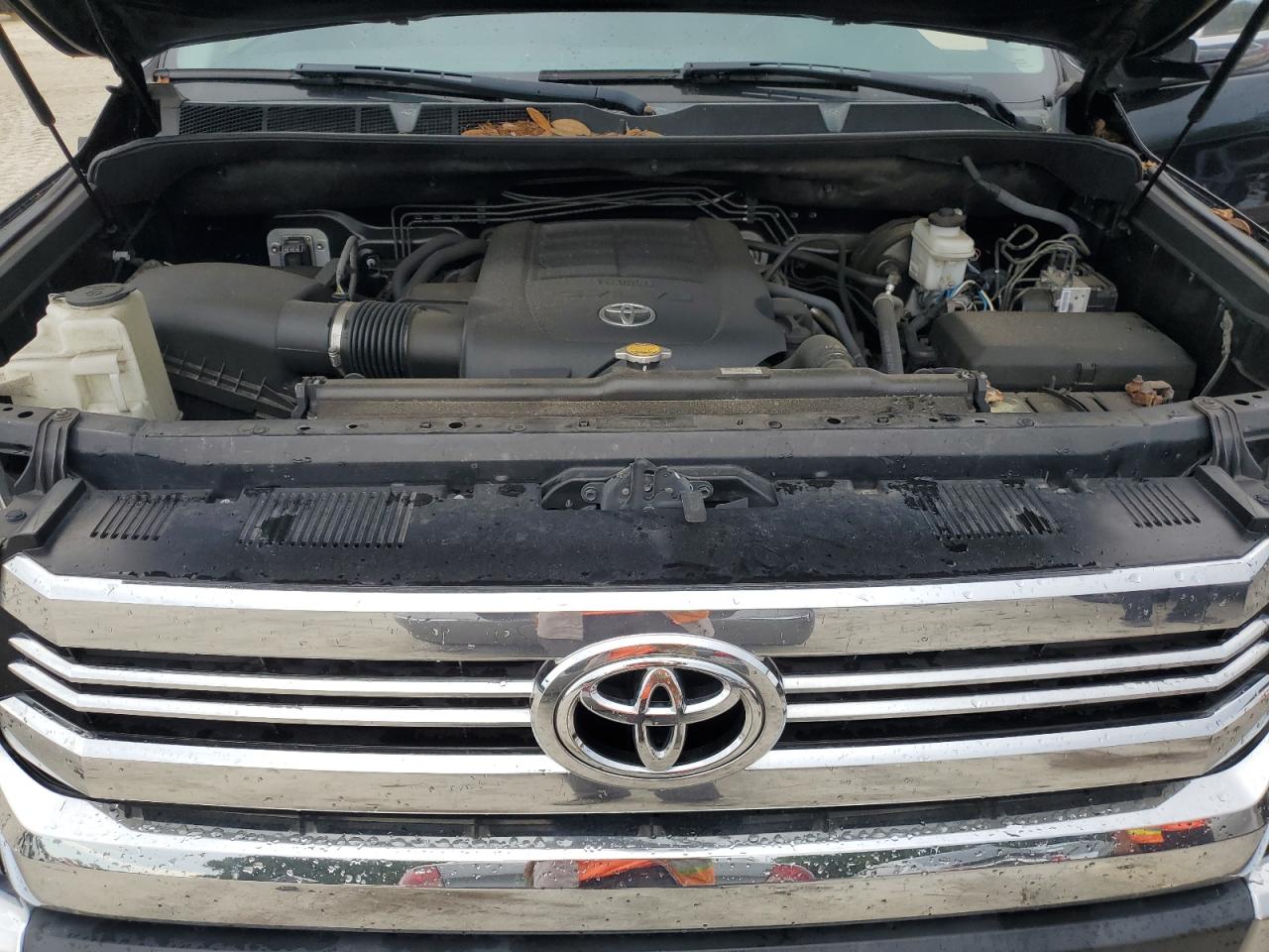 5TFEW5F10HX221666 2017 Toyota Tundra Crewmax Sr5