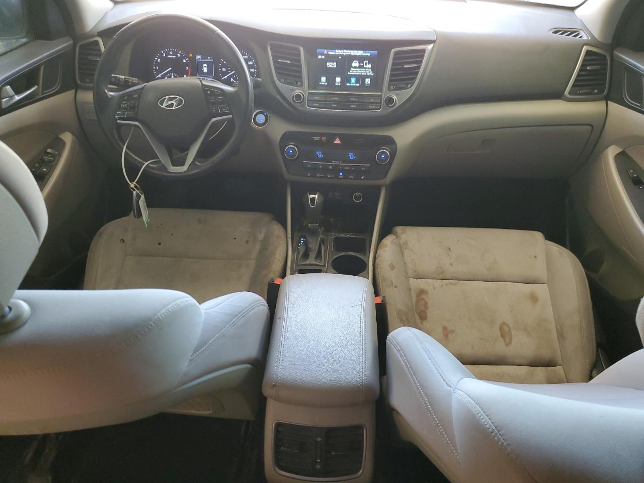 KM8J33A21JU694930 2018 Hyundai Tucson Value