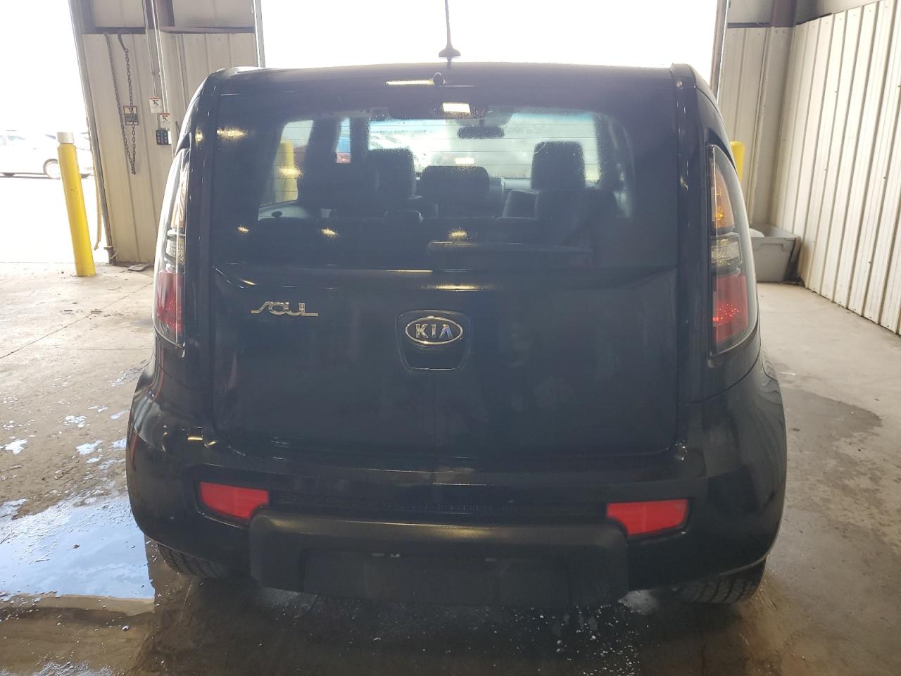 KNDJT2A26A7039062 2010 Kia Soul +