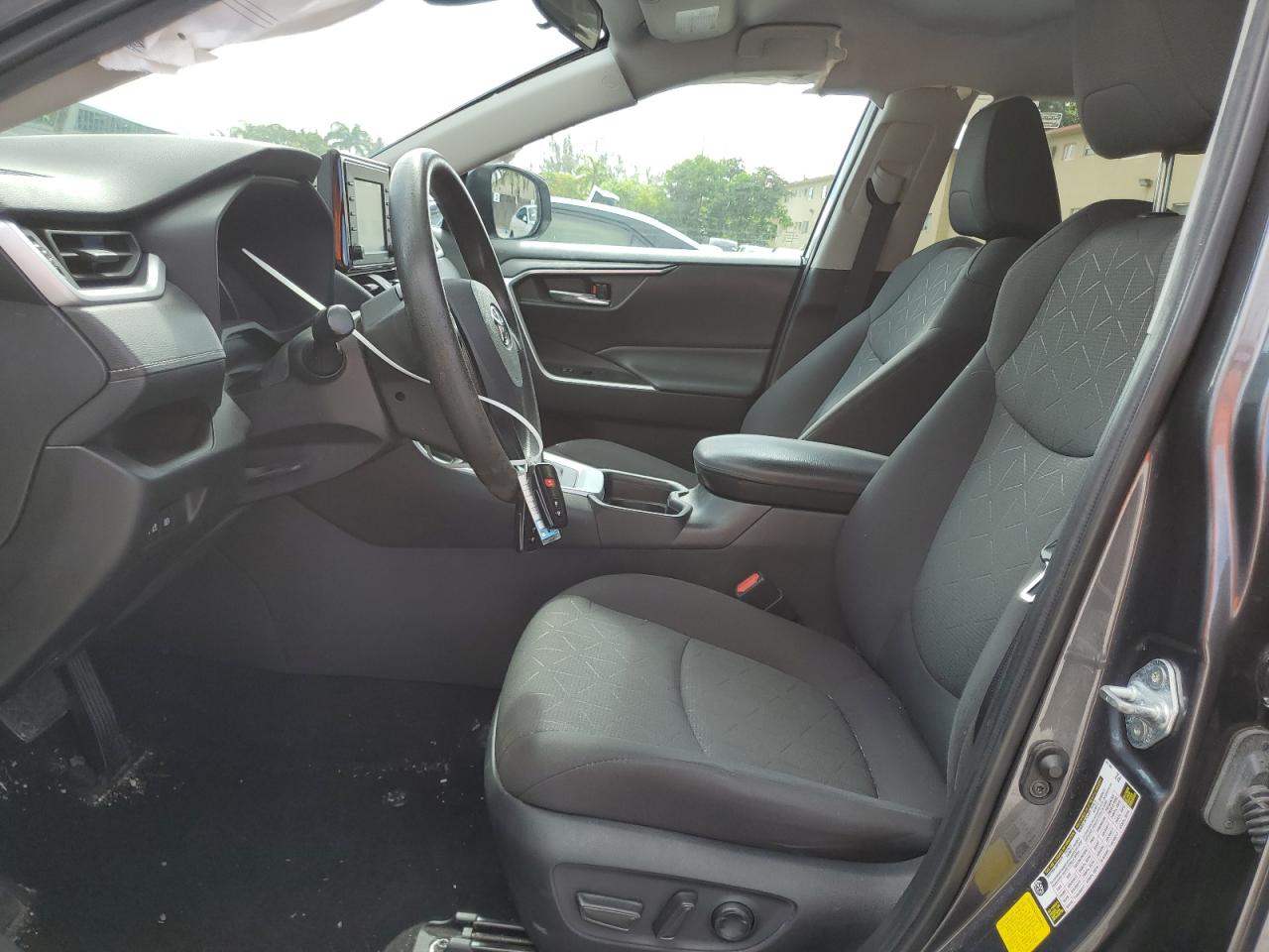 2T3W1RFVXMC141384 2021 Toyota Rav4 Xle