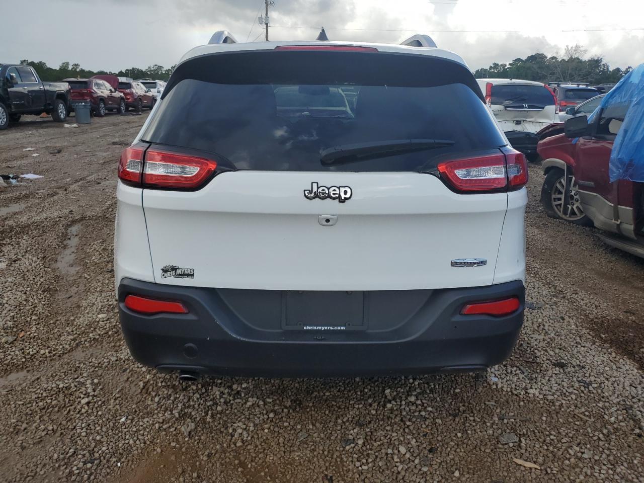 1C4PJLCB6GW234046 2016 Jeep Cherokee Latitude
