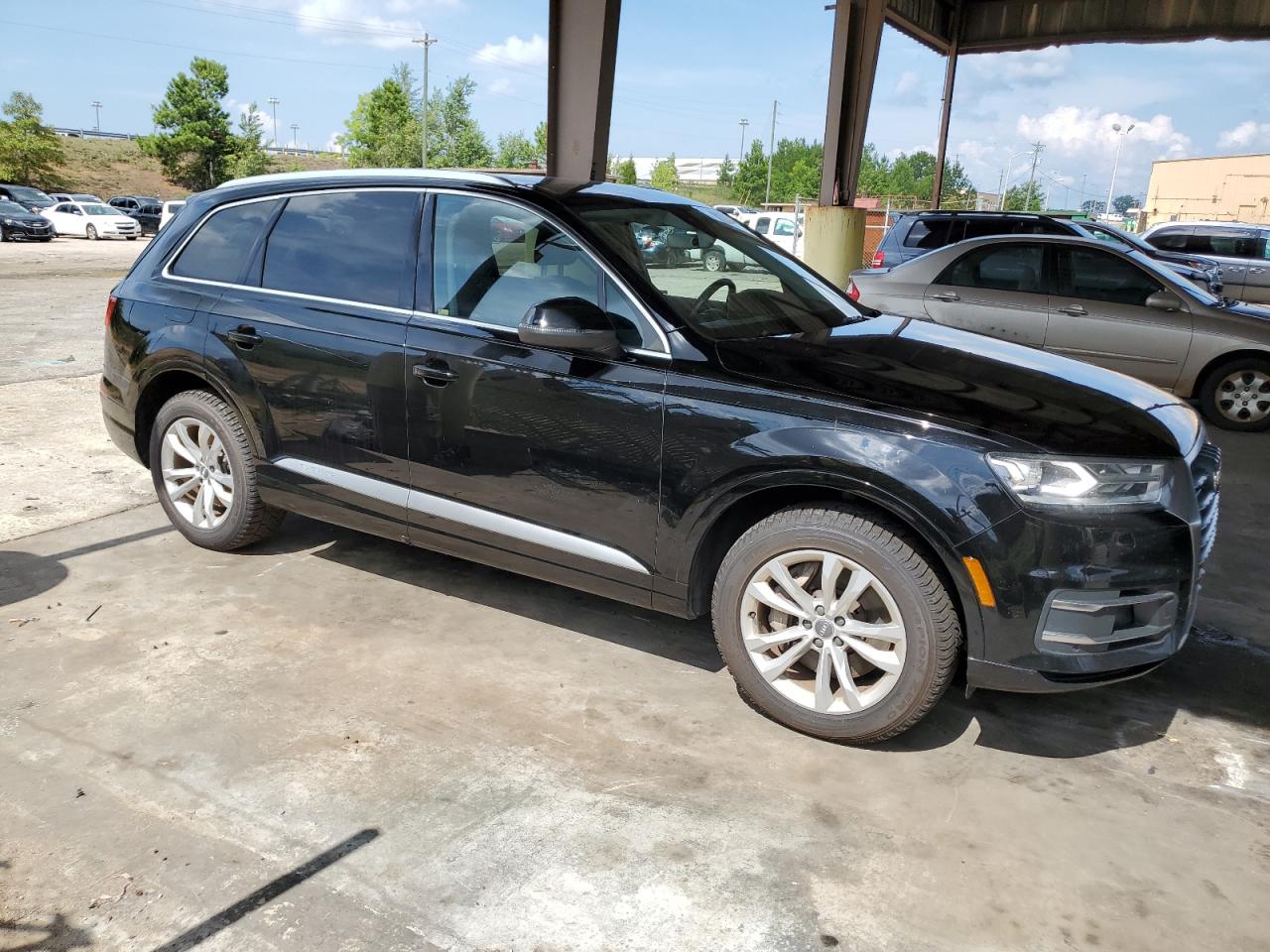 2017 Audi Q7 Premium vin: WA1AAAF74HD010010