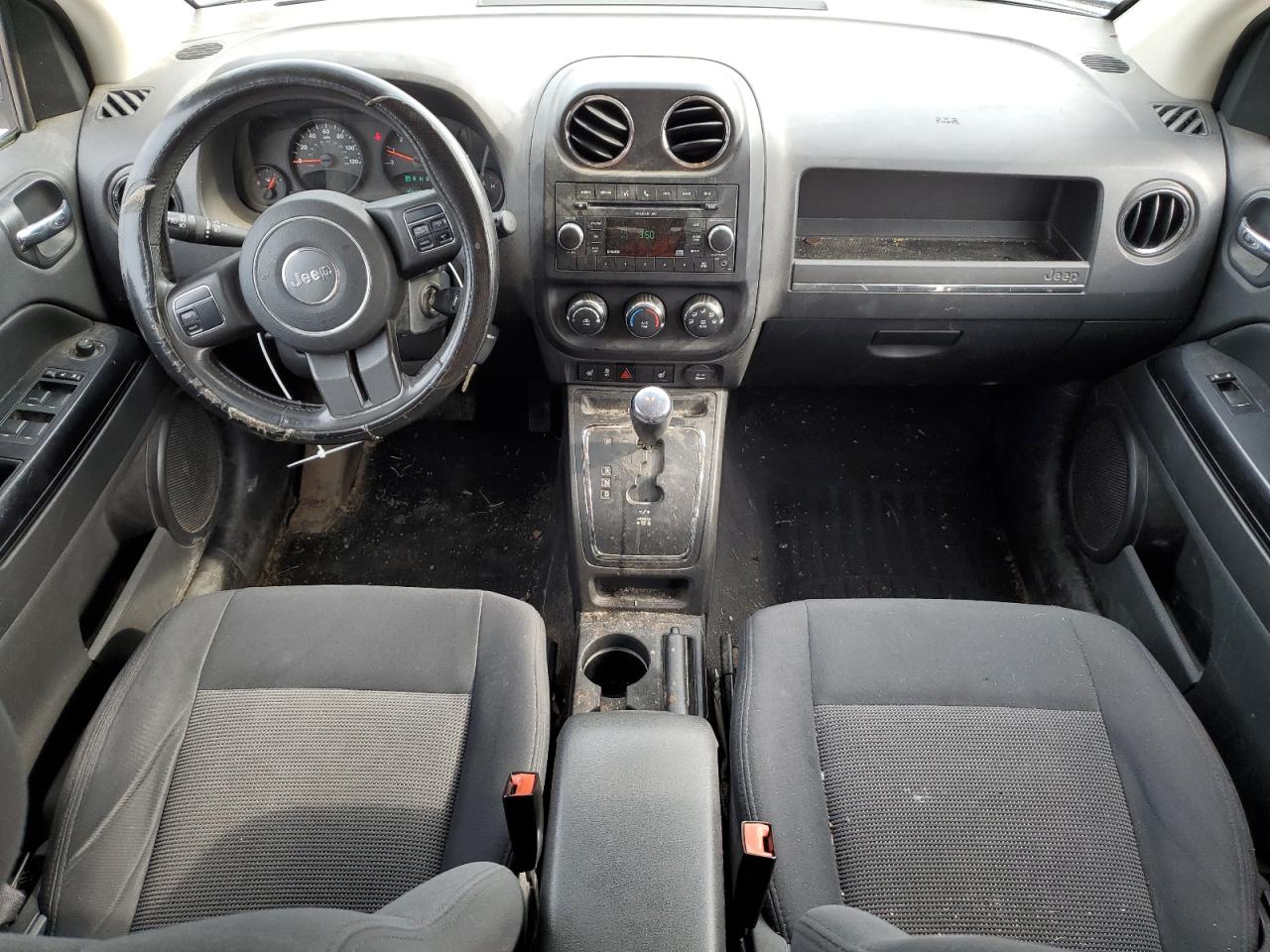 1J4NF1FB5BD197398 2011 Jeep Compass Sport