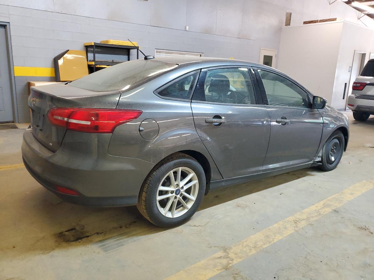 2017 Ford Focus Se vin: 1FADP3F24HL282490