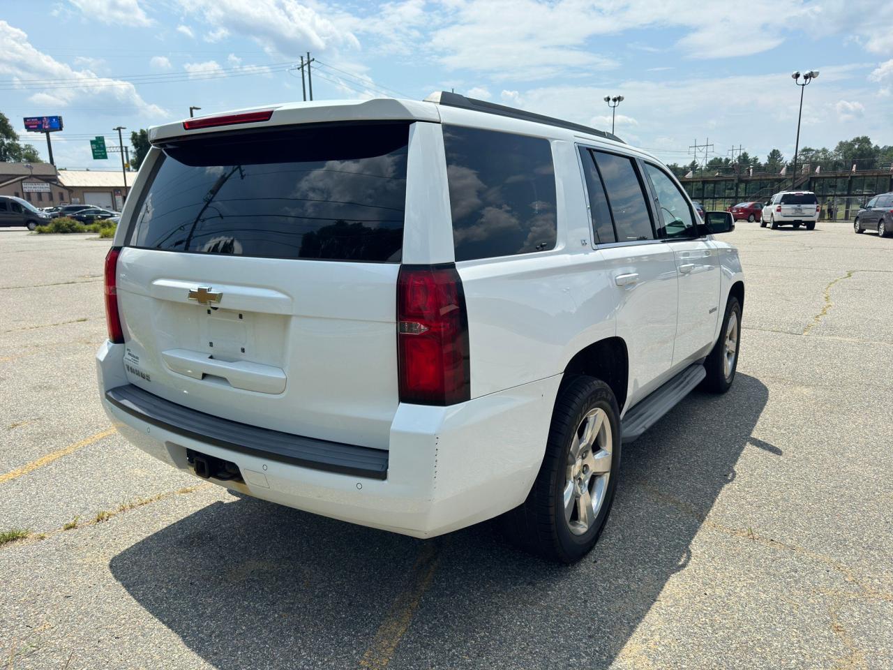 2015 Chevrolet Tahoe K1500 Lt vin: 1GNSKBKC1FR169137