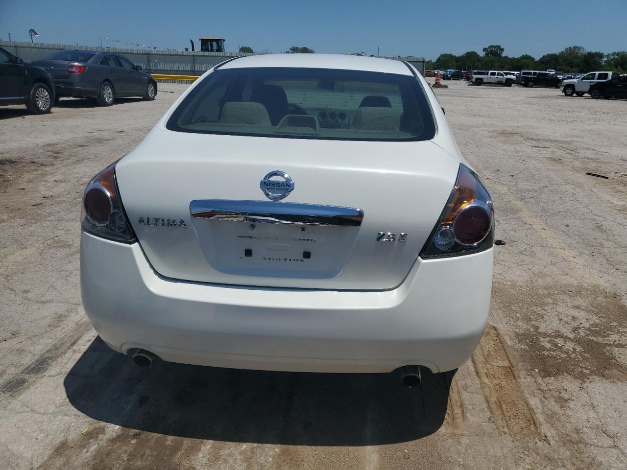 2012 Nissan Altima Base vin: 1N4AL2AP8CN568304