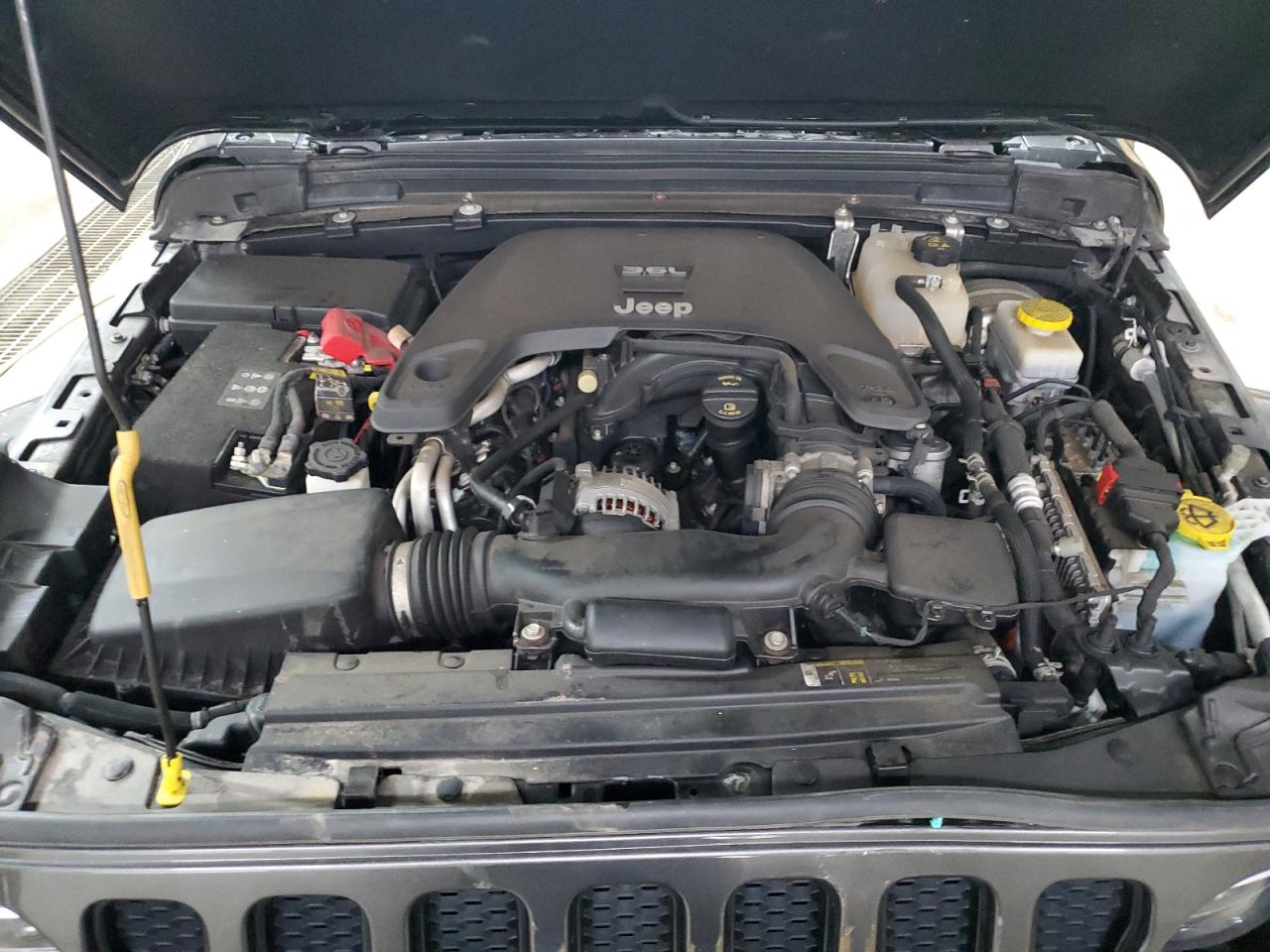 1C4HJXEGXKW641946 2019 Jeep Wrangler Unlimited Sahara