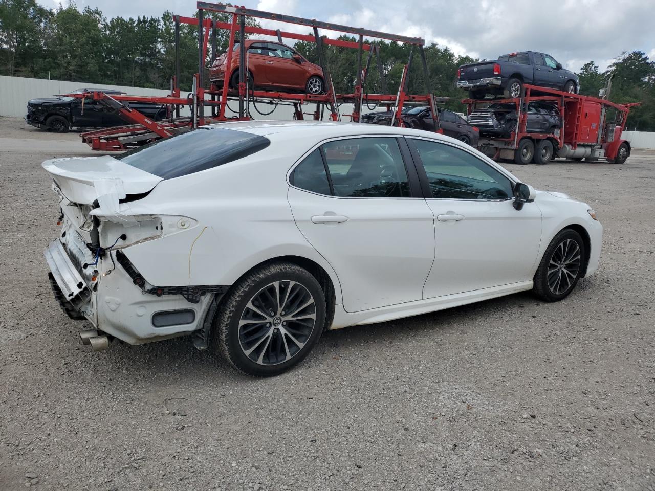 4T1B11HK4JU574088 TOYOTA CAMRY 2018