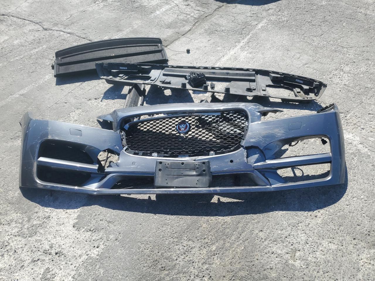 SADCK2BV9HA080520 2017 Jaguar F-Pace Prestige