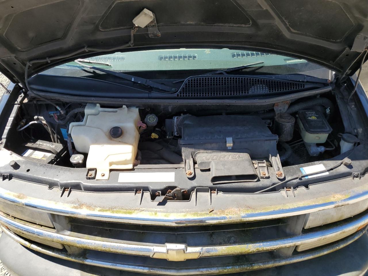 1GBFG15WXY1265107 2000 Chevrolet Express G1500