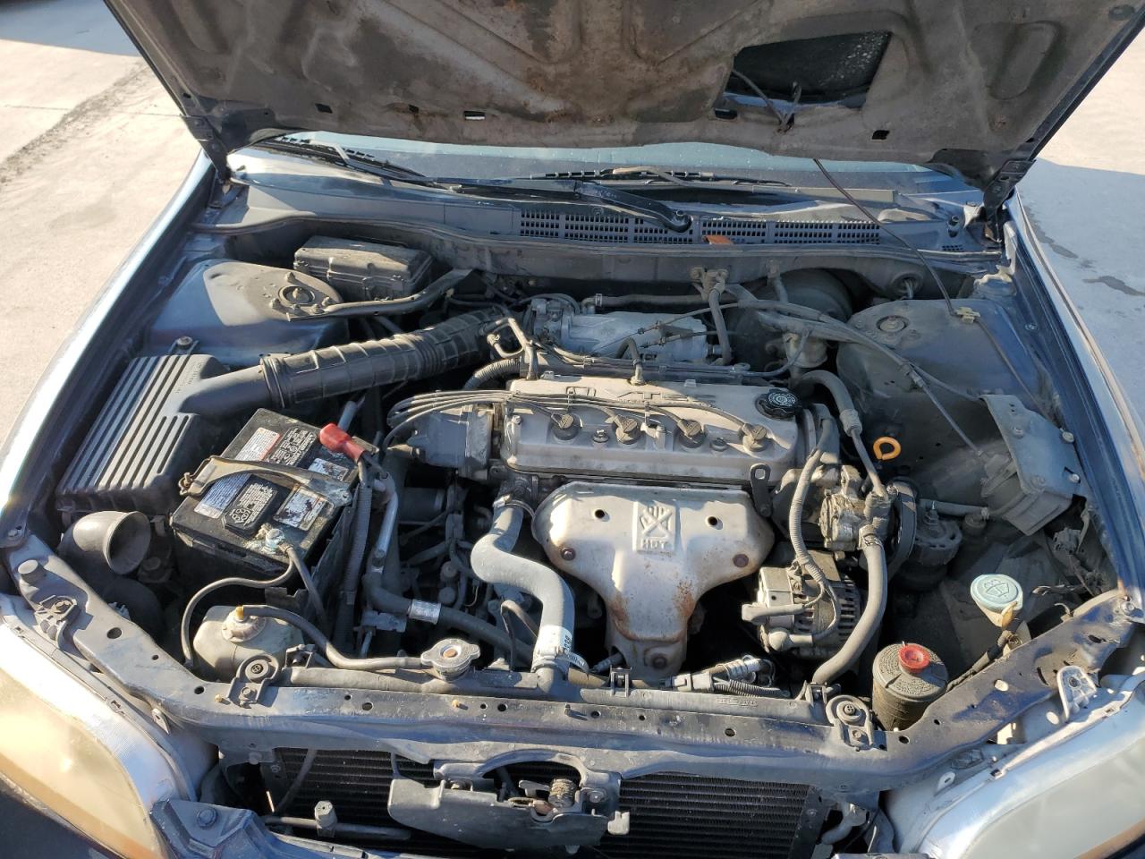 1HGCG5645YA045930 2000 Honda Accord Lx