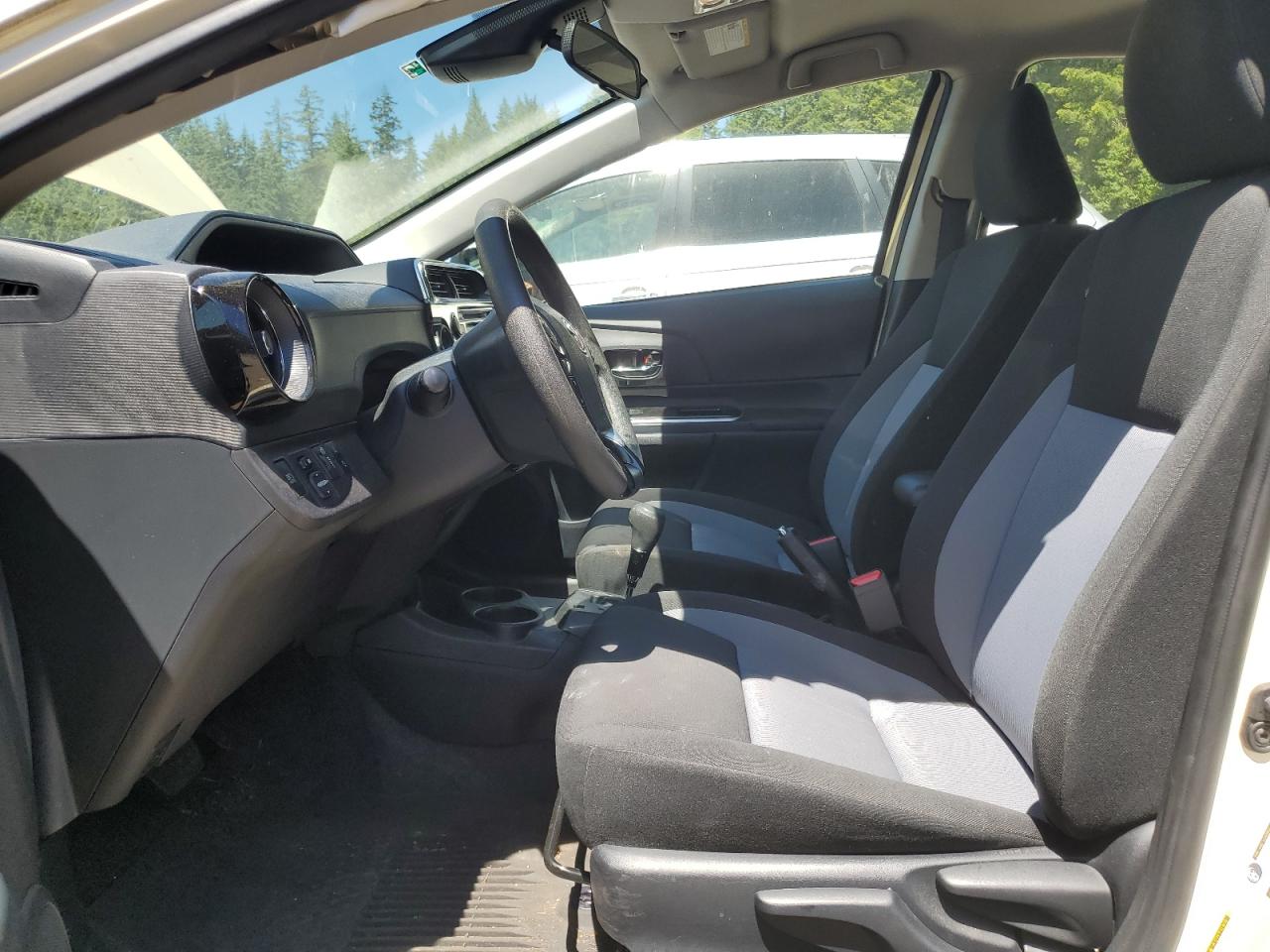 JTDKDTB34J1618309 2018 Toyota Prius C