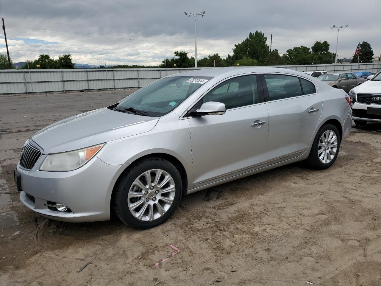 2013 Buick Lacrosse vin: 1G4GC5E37DF284070