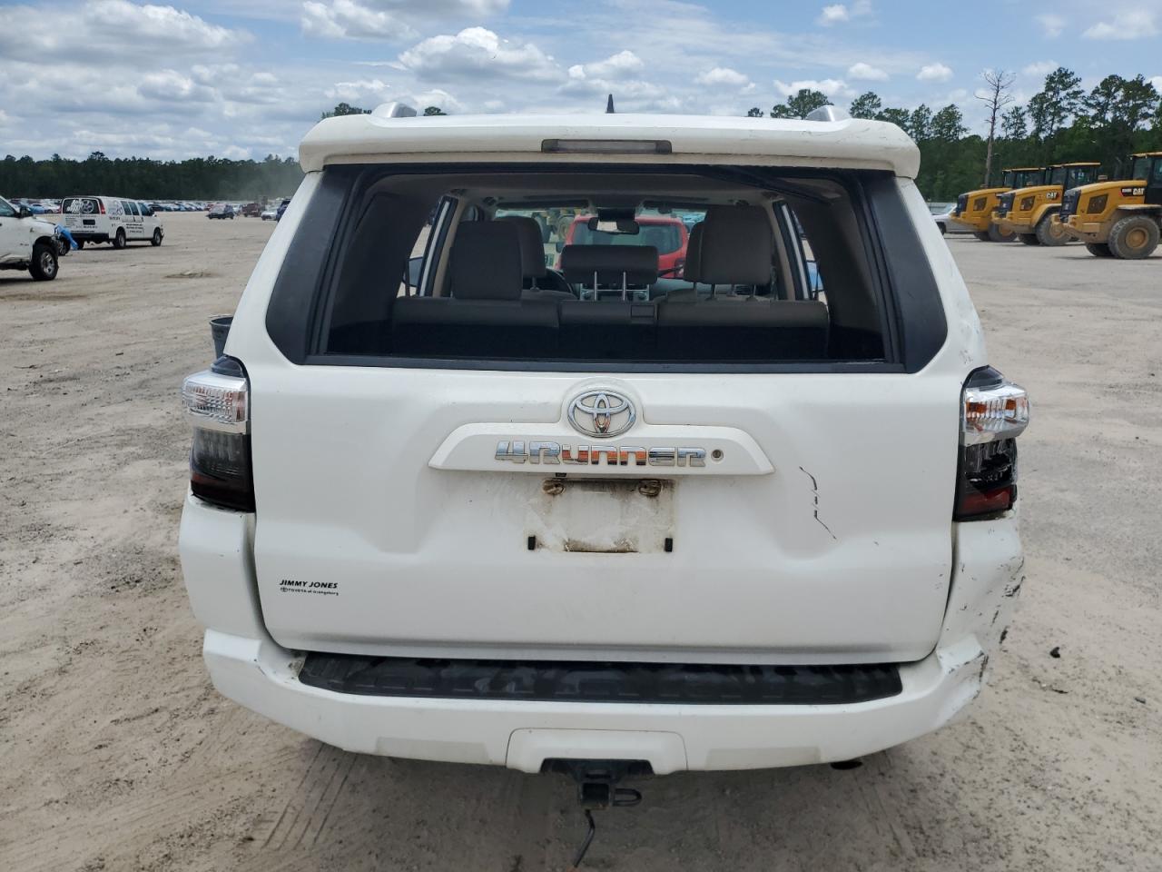 JTEZU5JR0H5160914 2017 Toyota 4Runner Sr5