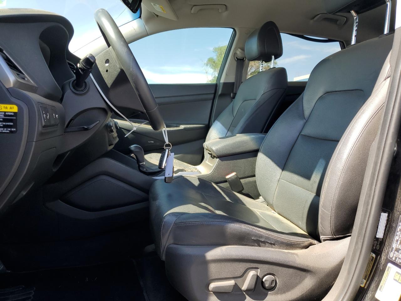 KM8J33A22HU398373 2017 Hyundai Tucson Limited