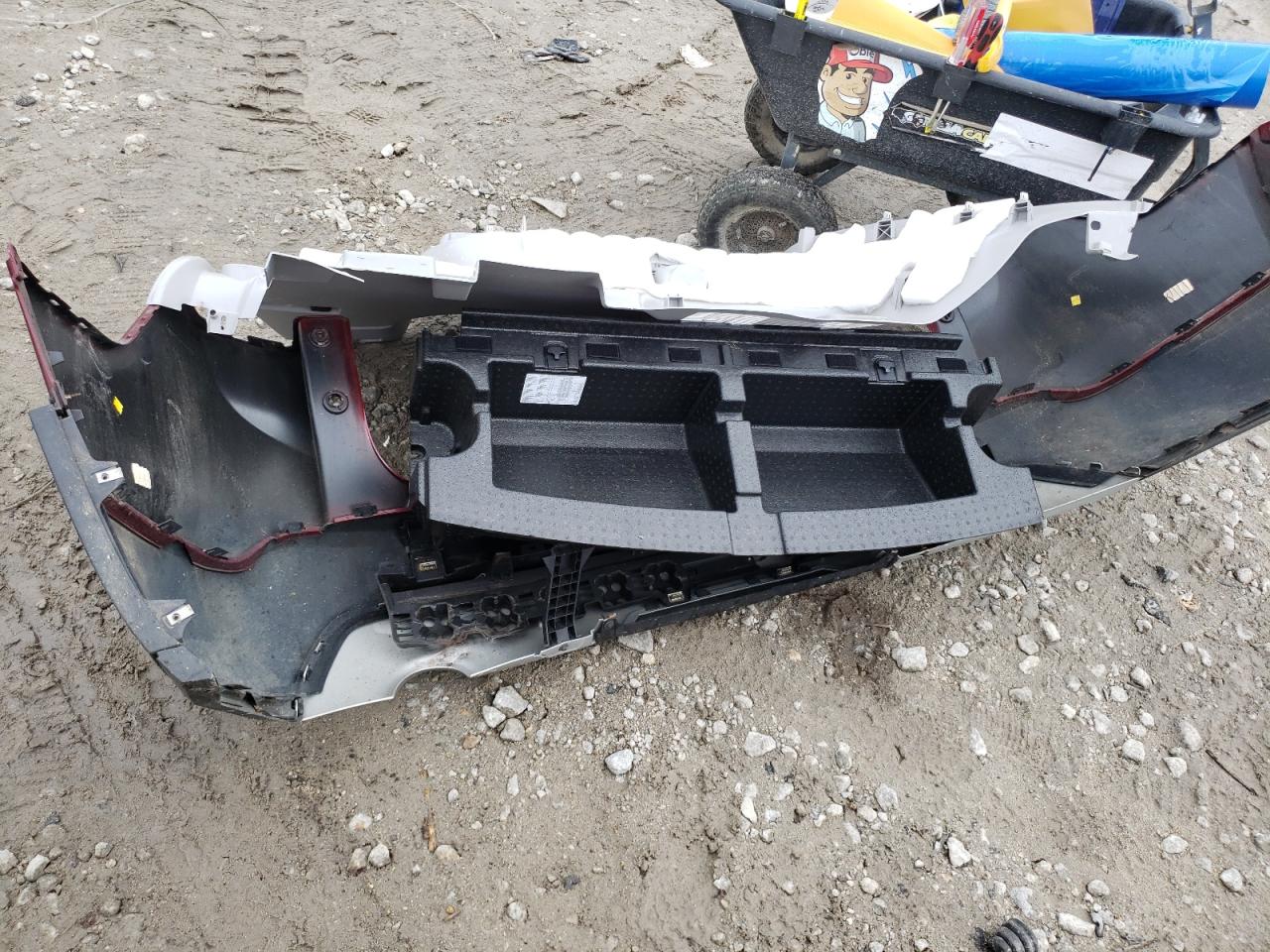 1GKKNSLA0JZ152999 2018 GMC Acadia Sle