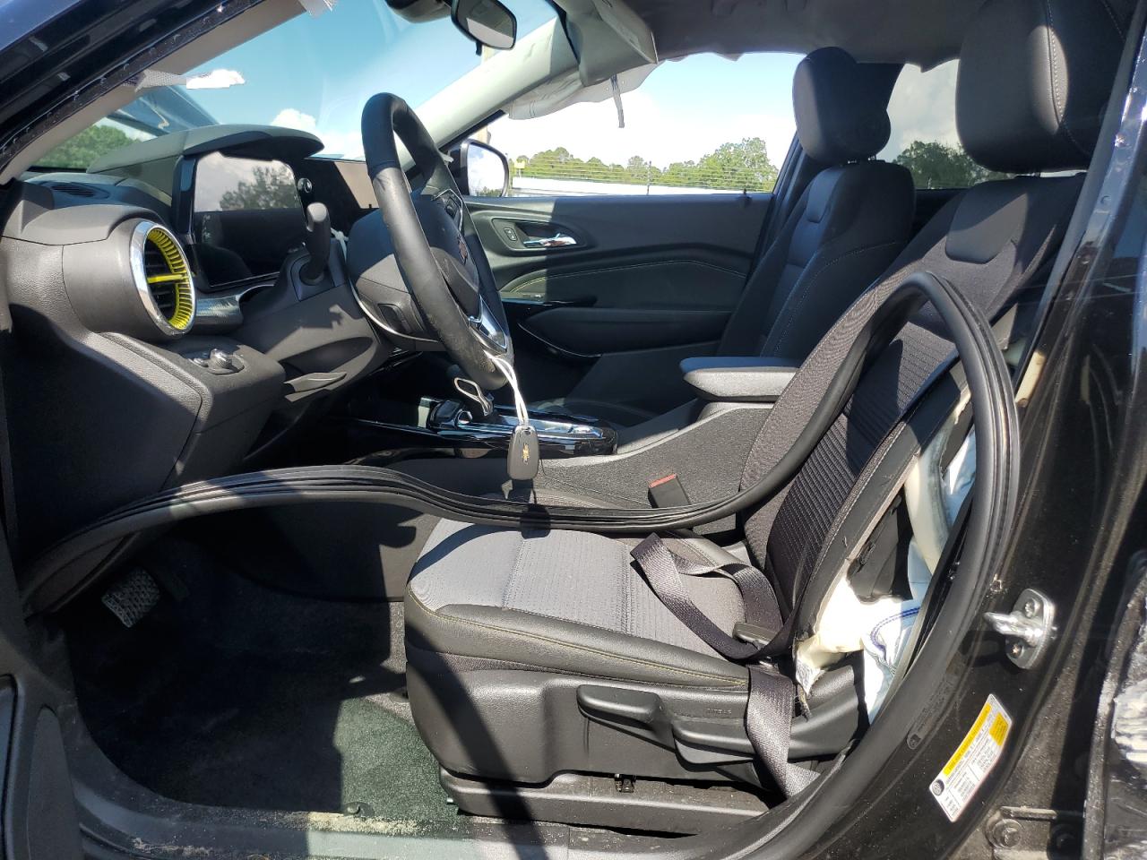 KL77LHE2XRC224111 2024 Chevrolet Trax 1Lt