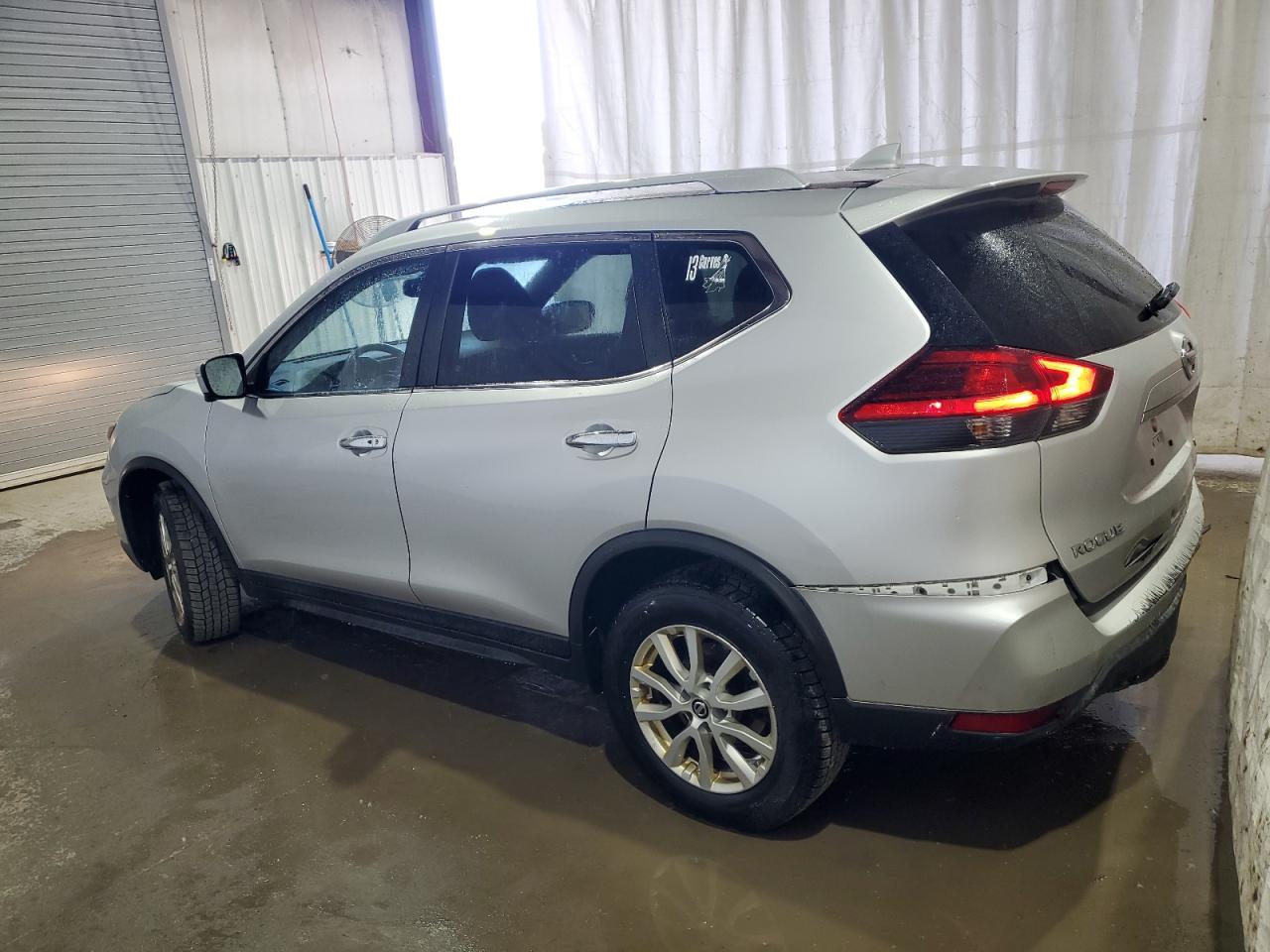 KNMAT2MVXHP568398 NISSAN ROGUE 2017
