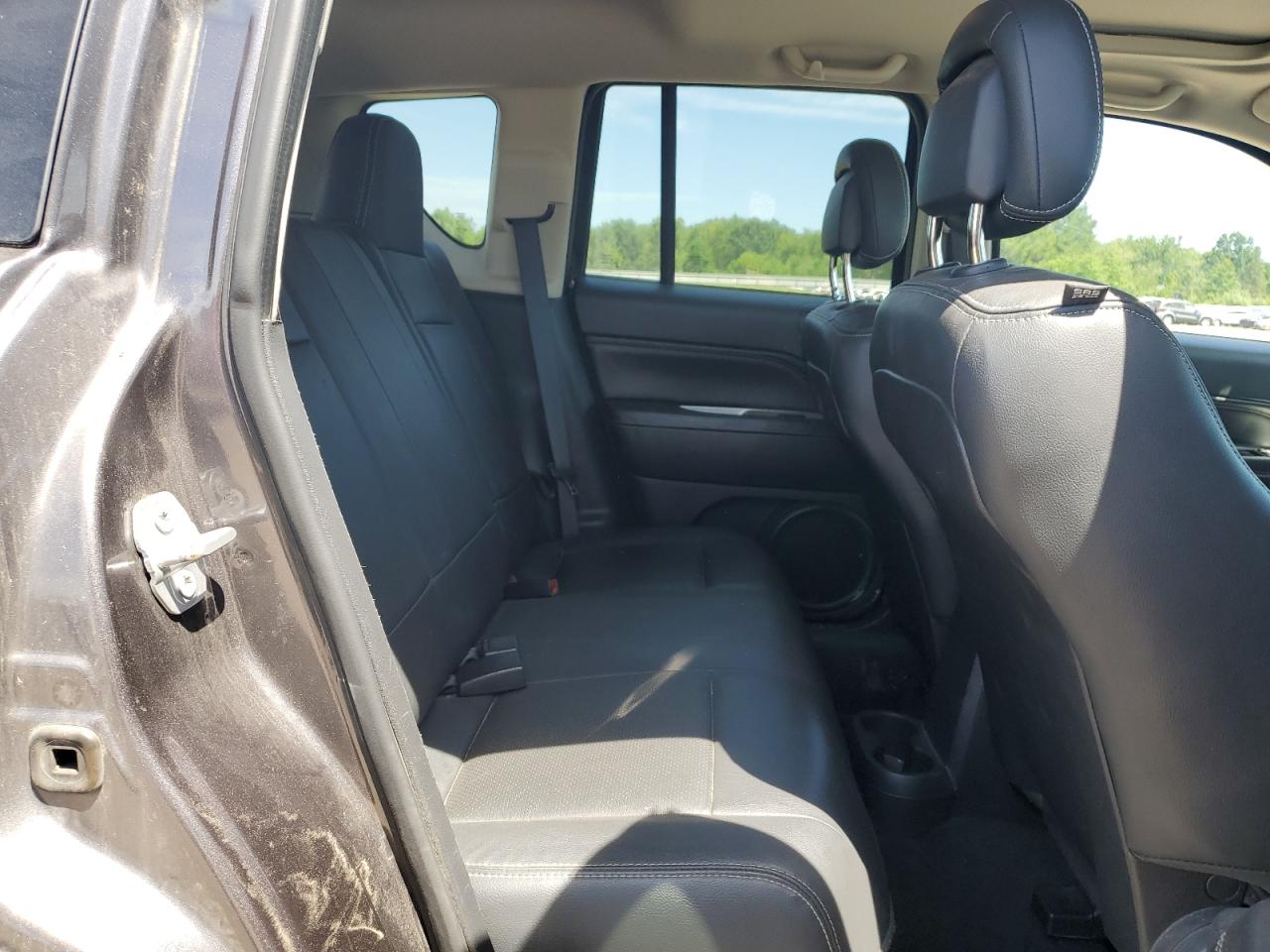 1C4NJCEA1GD760916 2016 Jeep Compass Latitude