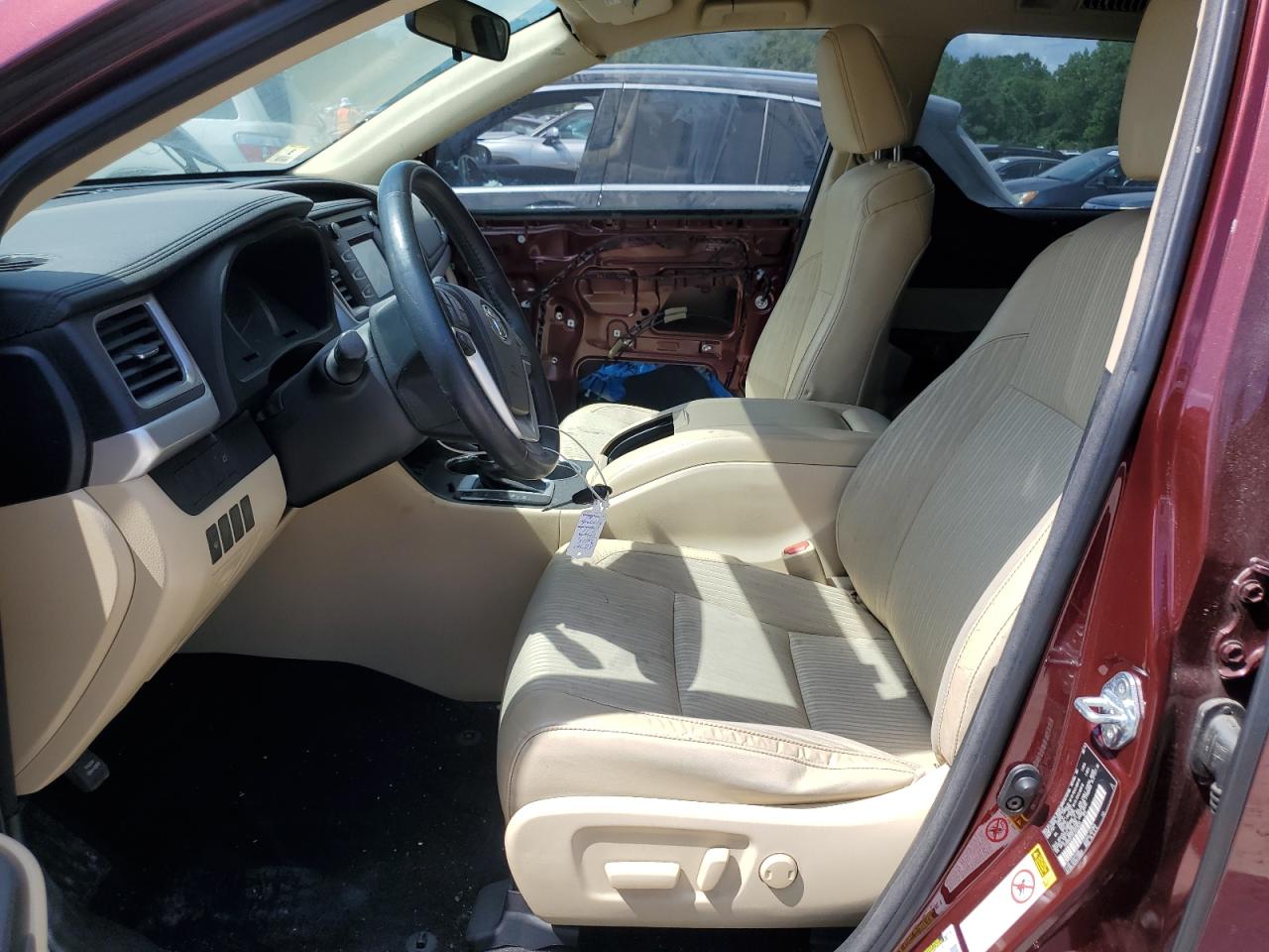 5TDBKRFH3FS073633 2015 Toyota Highlander Le