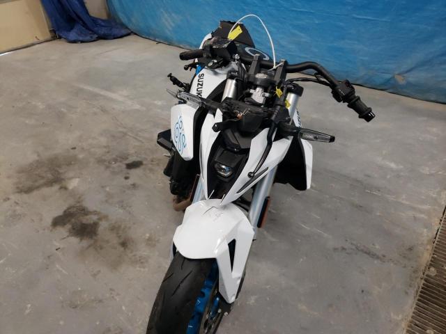 2023 SUZUKI GSX800 R - JS1EM11B7P7100141