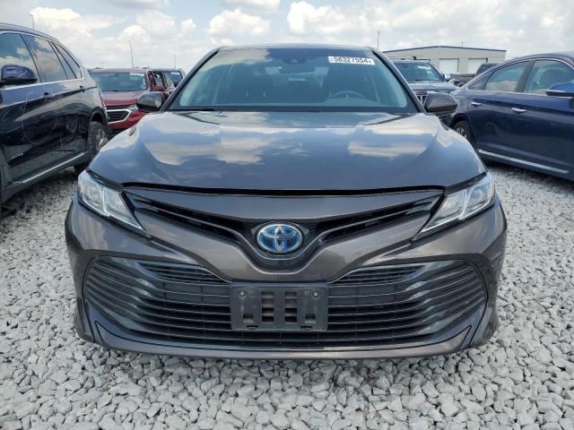 VIN 4T1B31HK8JU506838 2018 Toyota Camry, LE no.5