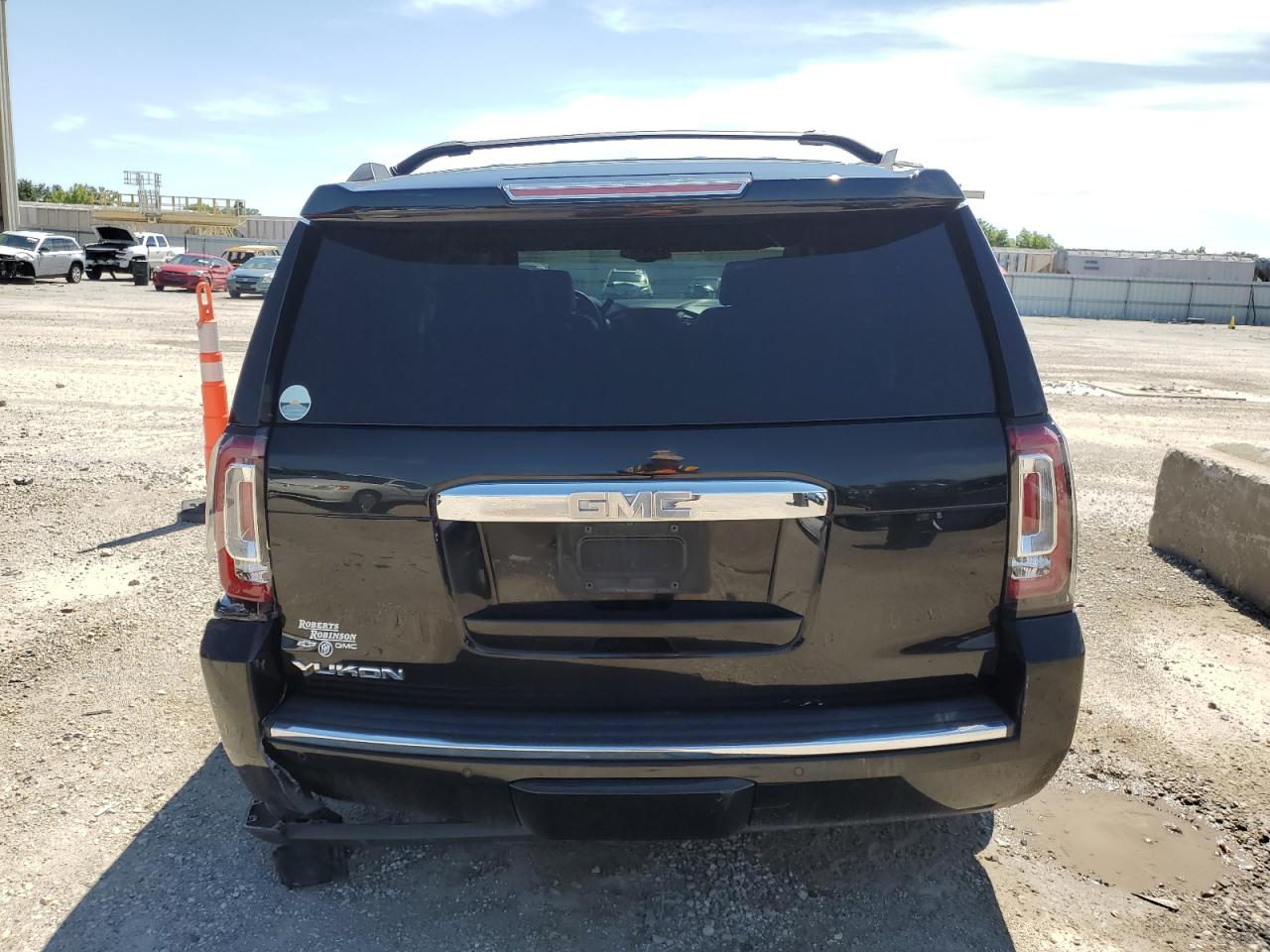 1GKS2CKJ4HR401766 2017 GMC Yukon Denali